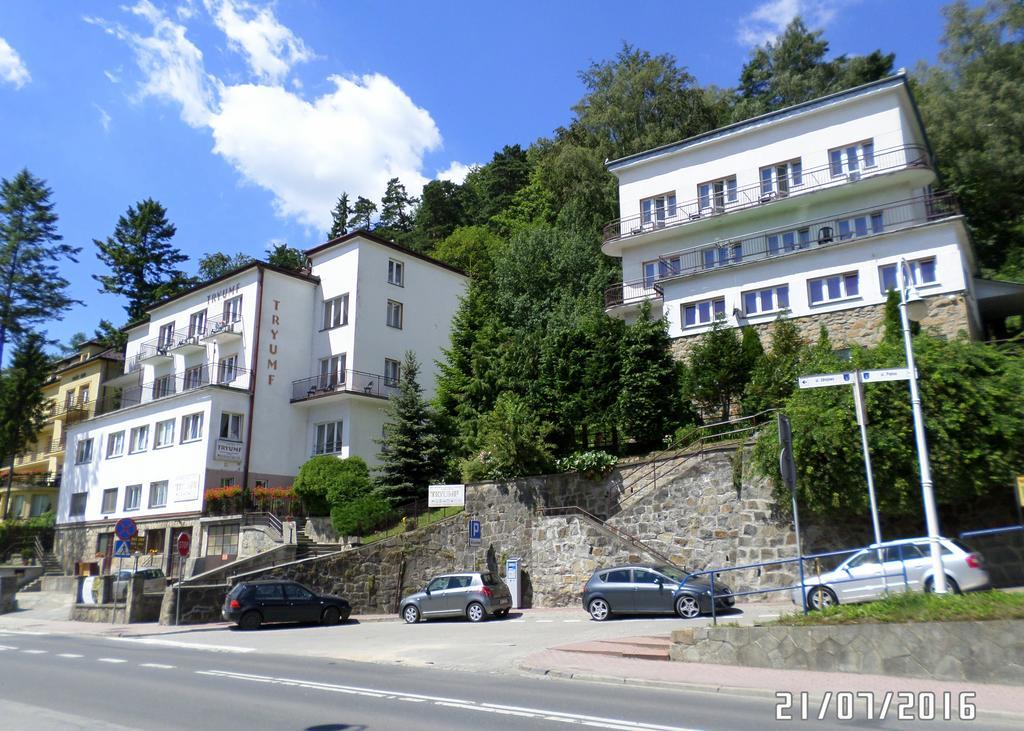 크리니차 즈드로이 Domy Wczasowe Tryumfy B&B 외부 사진