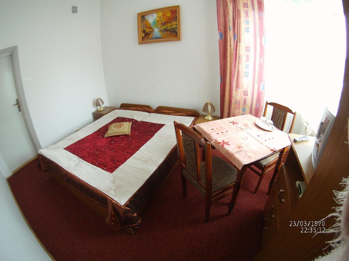 크리니차 즈드로이 Domy Wczasowe Tryumfy B&B 외부 사진